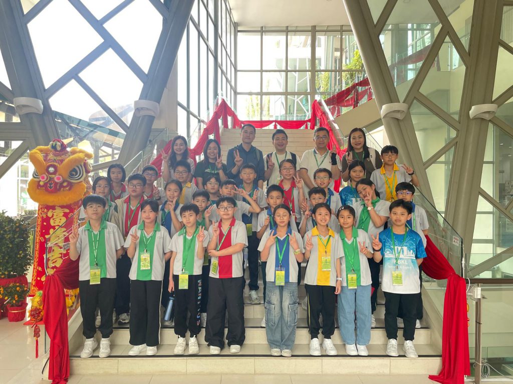 8eddf580-bf29-4b06-aea3-44128cff5f90