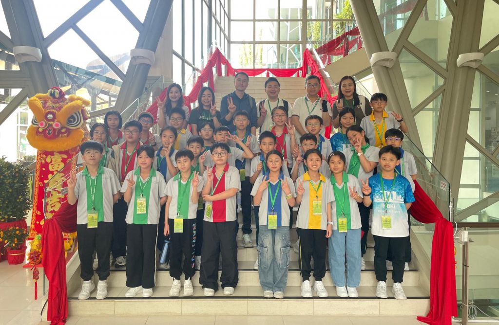 8eddf580-bf29-4b06-aea3-44128cff5f90